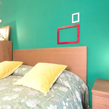 Cozy In 27 M² With Garden Balcony