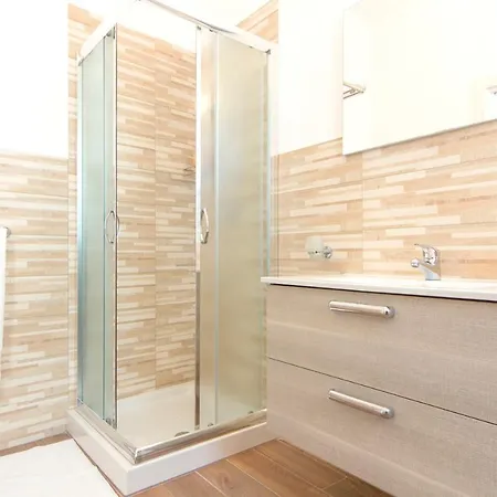 Appartement Cozy In 27 M² With Garden Balcony *