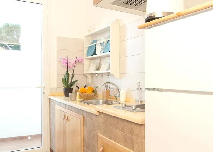 Cozy In 27 M² With Garden Balcony