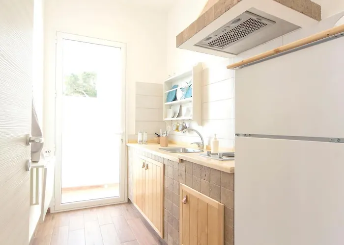 Cozy In 27 M² With Garden Balcony 마르살라