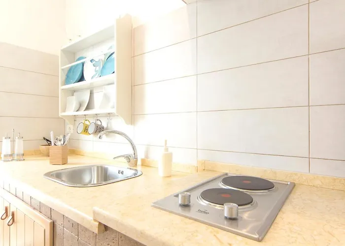 아파트 Cozy In 27 M² With Garden Balcony 마르살라