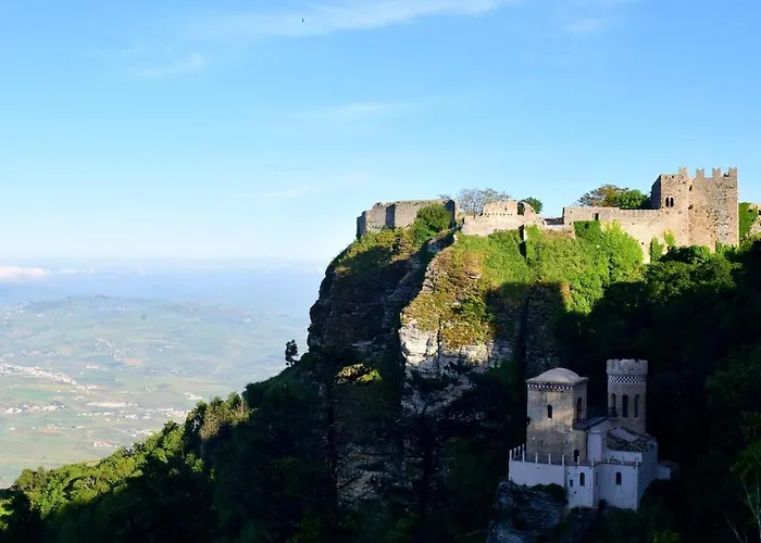 Cozy In 27 M² With Garden Balcony 마르살라