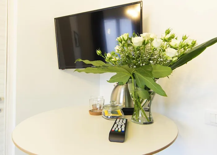 Cozy In 27 M² With Garden Balcony *