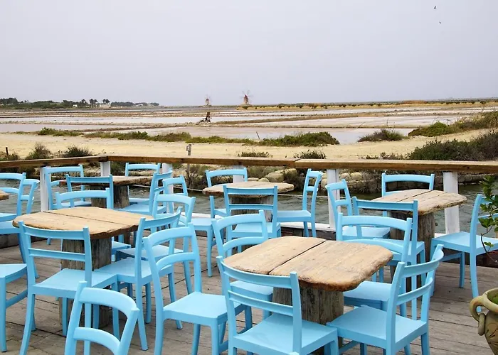 아파트 Cozy In 27 M² With Garden Balcony 마르살라